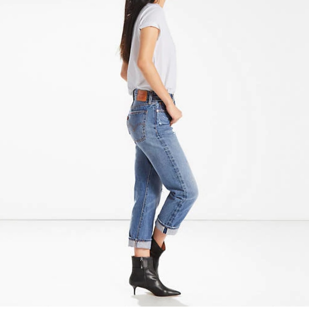 Levi's Wedgie Fit Straight Jeans - Picture 7 of 7